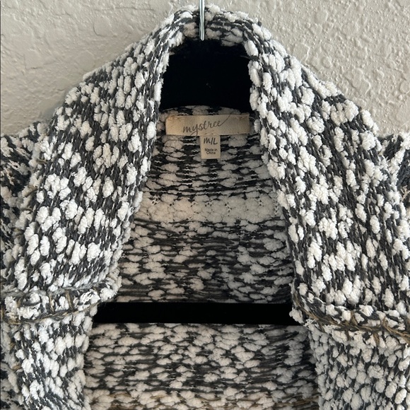 Mystree Vest - Picture 2 of 4